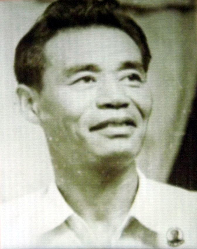 IKE181102019_001.jpg