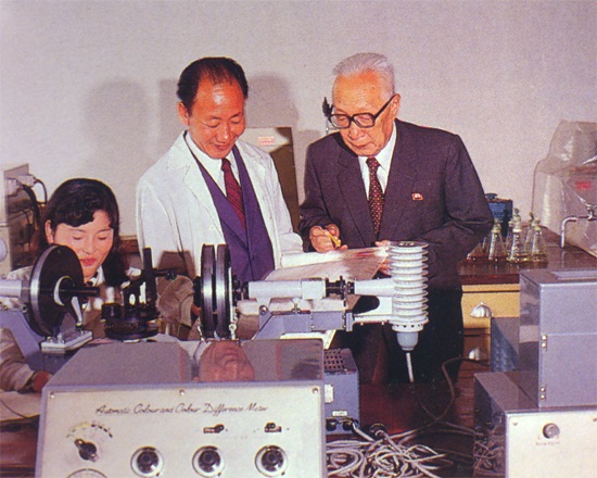 IKE171009034_001.jpg