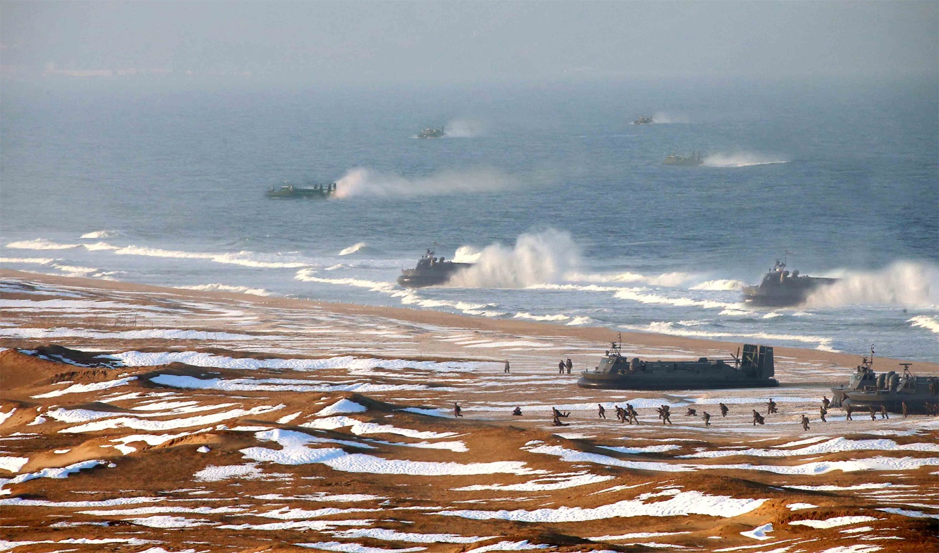 IKE170113007_004.jpg