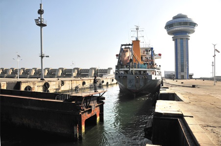 IKE170503012_002.jpg
